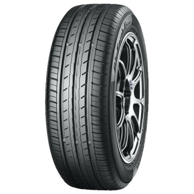Yokohama BluEarth-Es ES32A 235 45 R17 97V  
